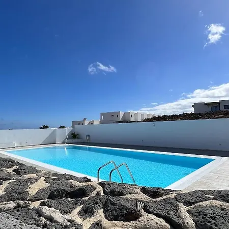Casahost Villa Dolce Vita Costa Teguise Exterior foto